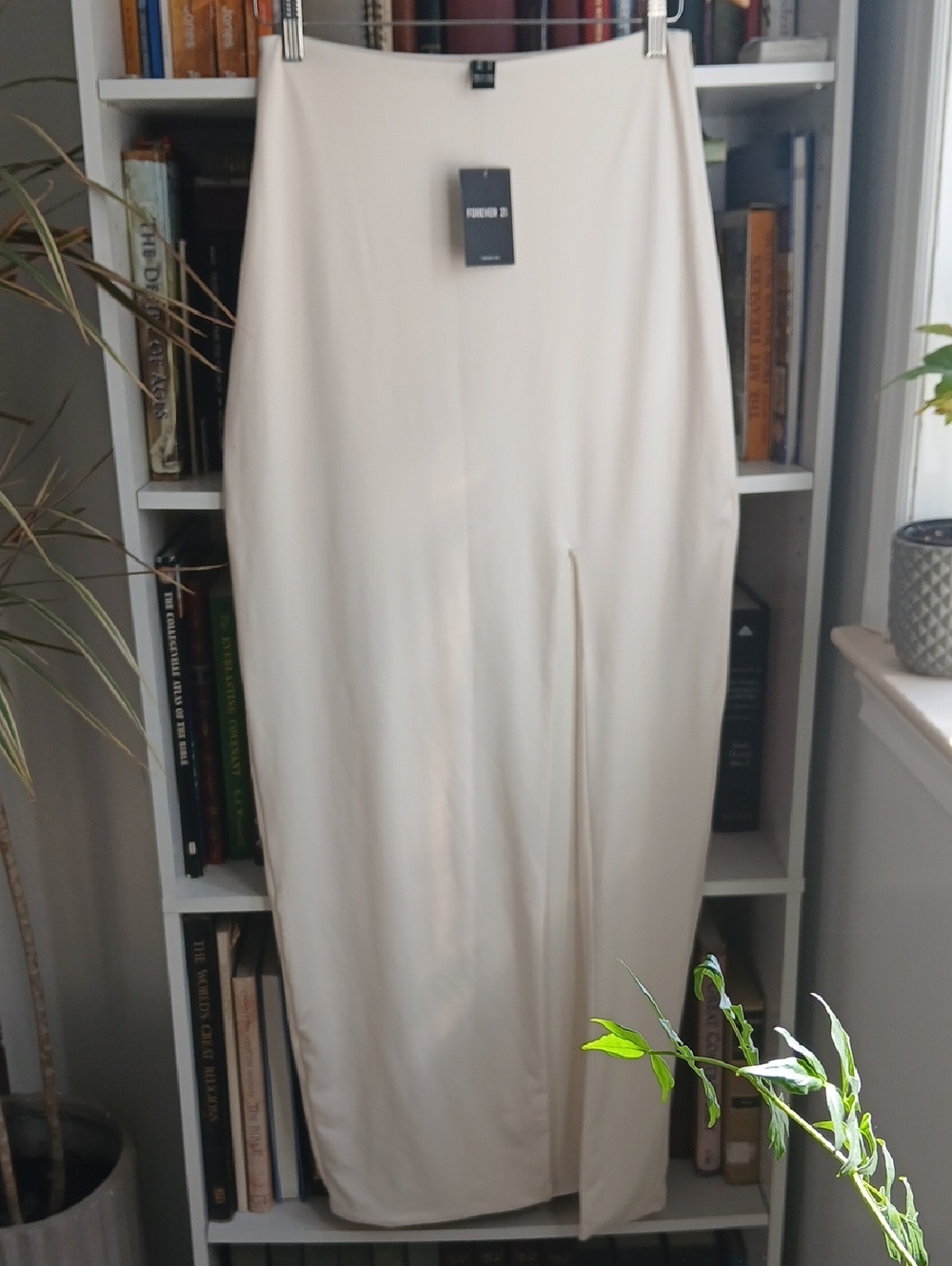 BNWT Forever 21 Cream Body Con High Waisted Maxi Skirt w/ High Front Slit